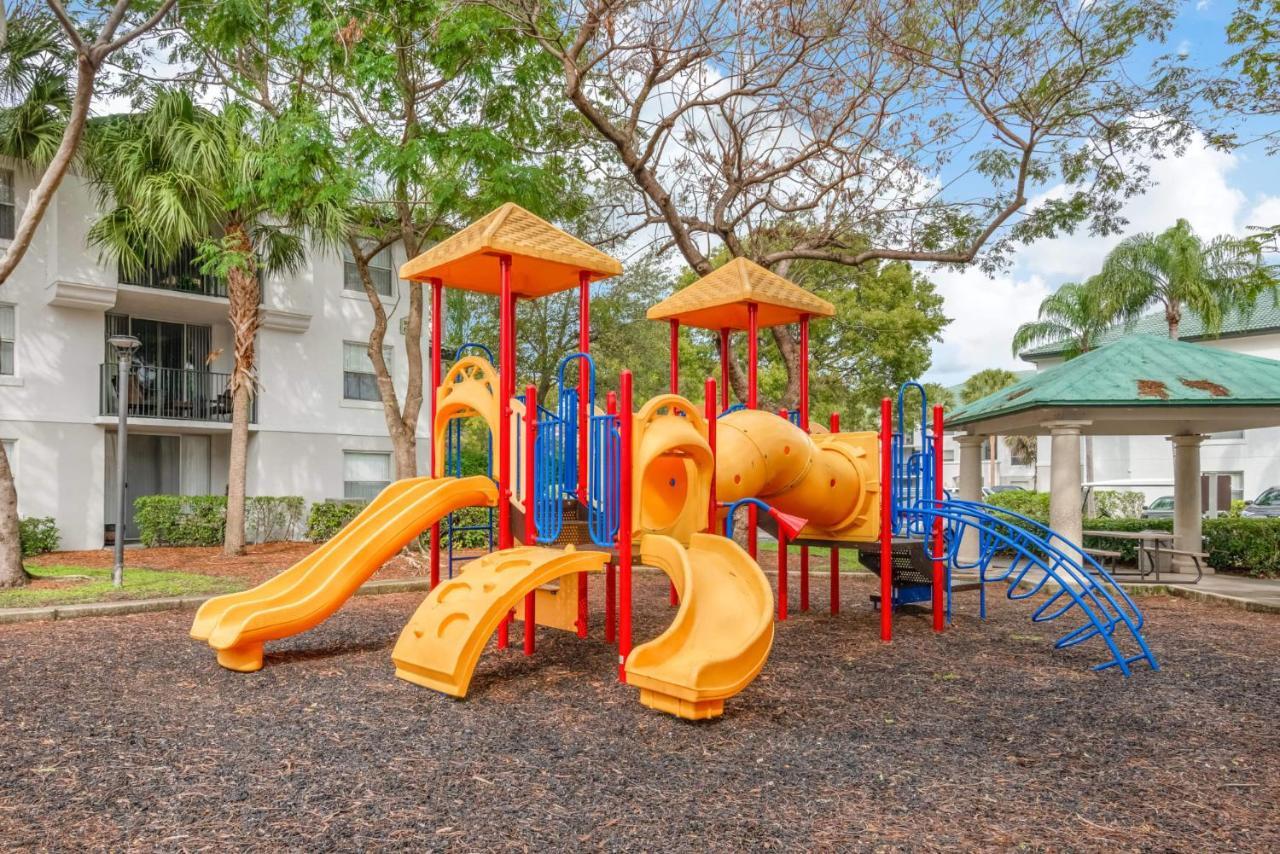 Tucker At Palm Trace Landings Fort Lauderdale Davie Exterior photo